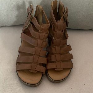 jellypop kids Elegant Brown Strappy Sandals Size 1 M